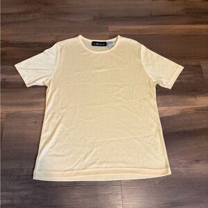 Womens Sag Harbor Pale Yellow Short Sleeve Crewneck Tee Size Small
